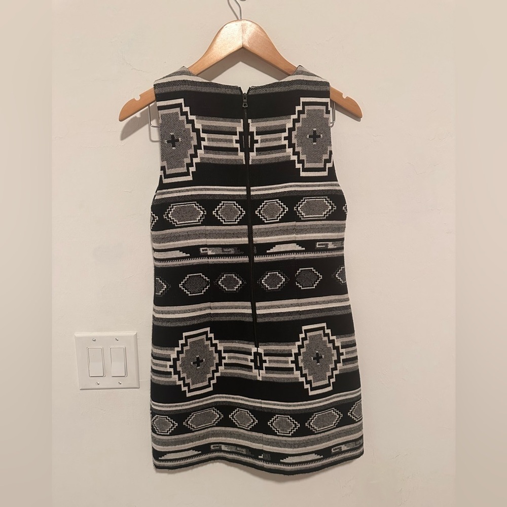 Alice + Olivia Clyde A-Line Shift Dress in Black and White Sz S‎ - Picture 5 of 7
